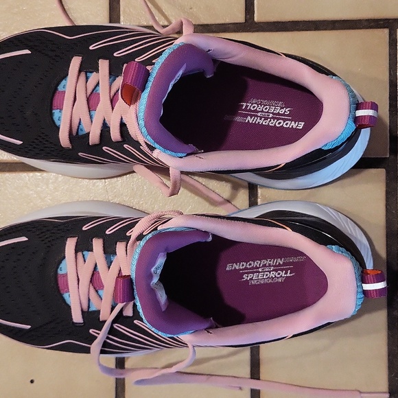 Saucony Endorphin with Speedroll Technology. Excellent condition! Dark color 🖤 - Picture 6 of 8